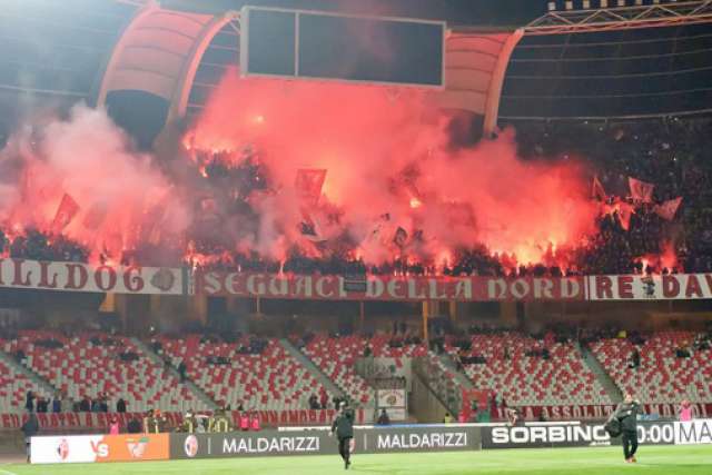 Quando il Bari faceva tremare la Serie A: storie e leggende biancorosse